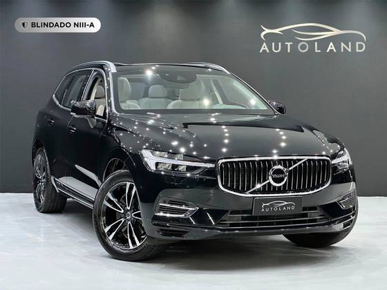 VOLVO XC60 2.0 T8 HYBRID MOMENTUM AWD GEARTRONIC
